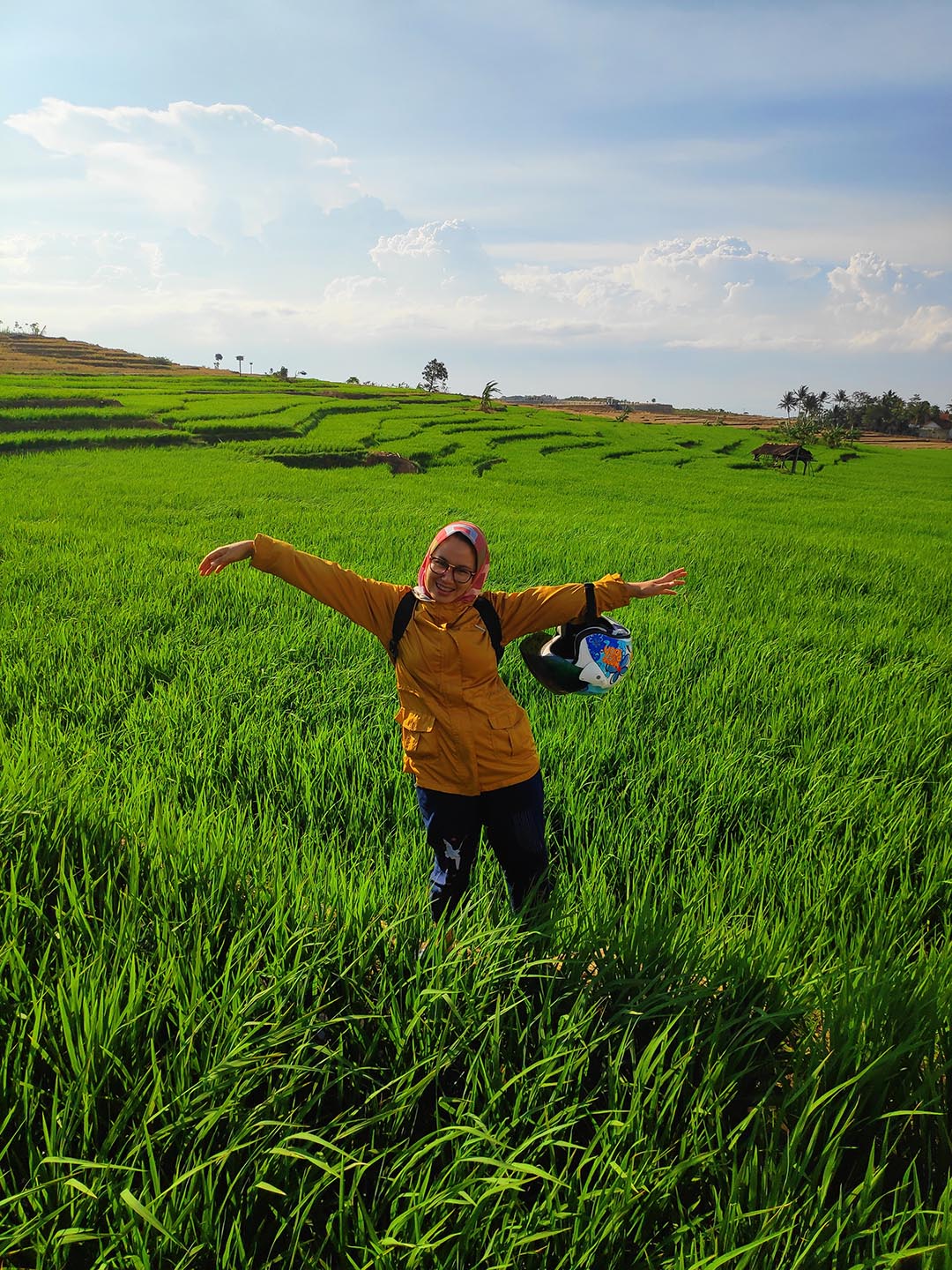 Foto Estetik di Tengah Sawah